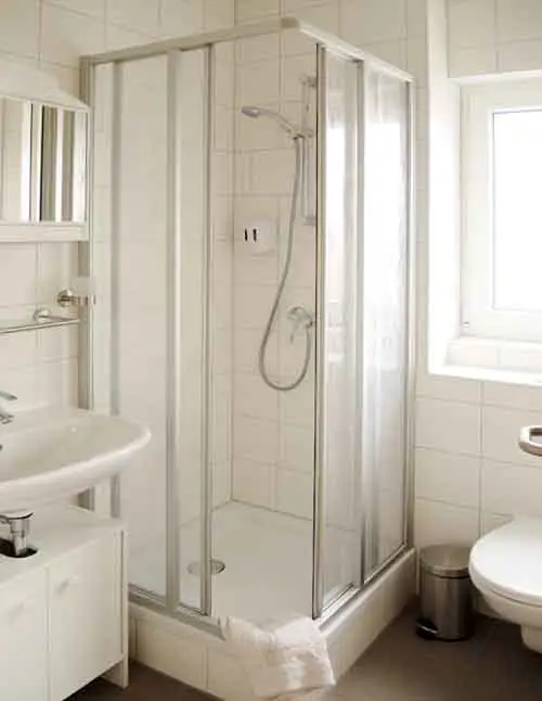 Bad im Apartment "Ohre"